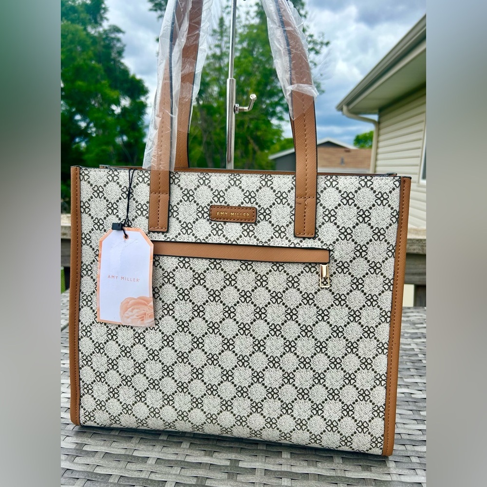 NWT Amy Miller Signature Wanderlust Aries Tote Bag​ - Picture 2 of 9